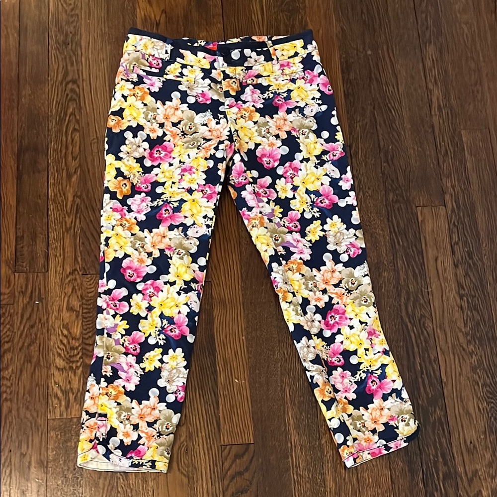 Cartonnier floral Capri pants size 4 to 6 ladies
